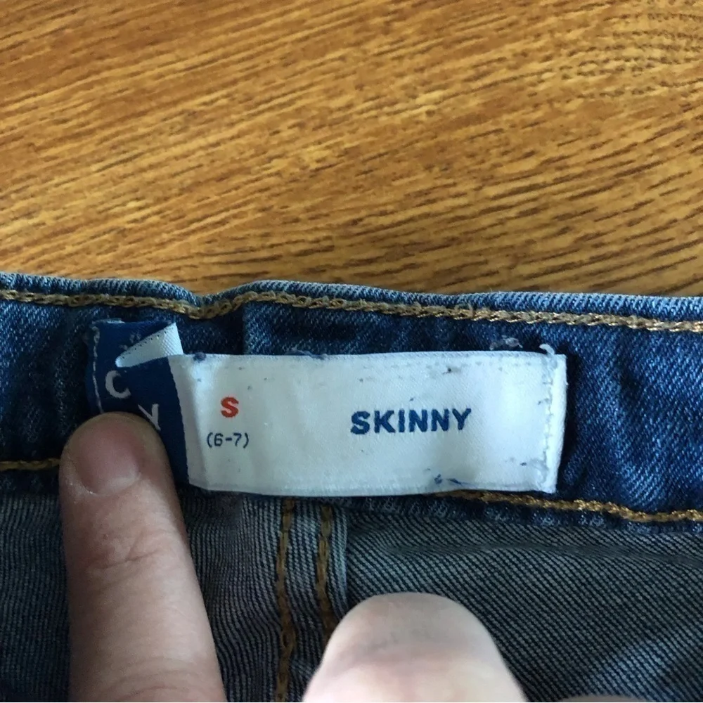 Old Navy blue skinny jeans in size S (6-7)